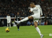 开云平台-皇马主场逆转胜利，淘汰赛希望重现