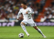 开云体育登录-突尼斯铁壁难撼马赛雄狮，范戴克冠军级表现定义防守艺术