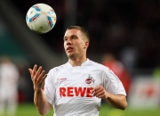 开云体育官方网站-意甲焦点战与广东队淘汰公牛，体育世界的平行叙事