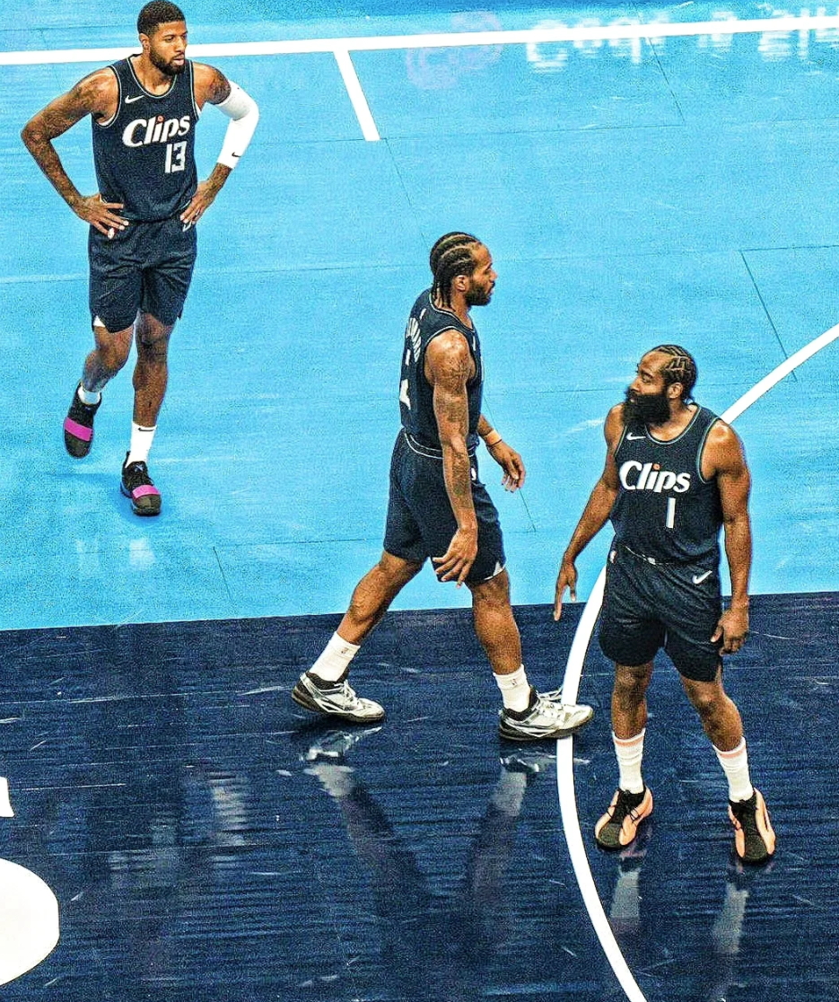 梅因茨在艰难比赛中取得关键胜利 梅因茨在艰难比赛中取得关键胜利