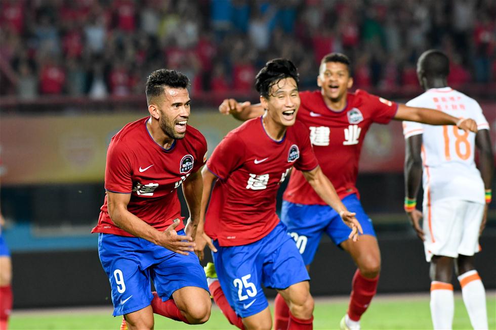 山东鲁能主场战胜河南建业，实现三连胜