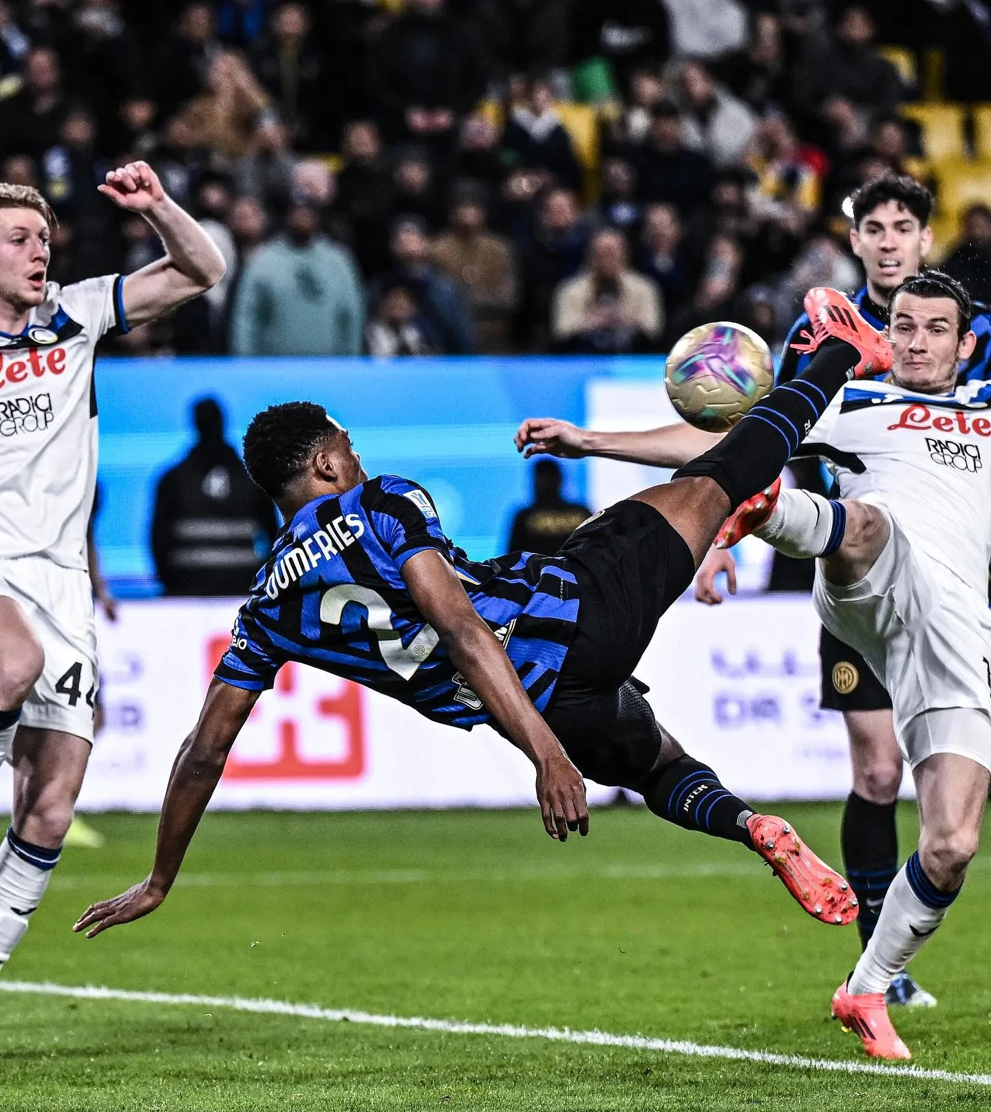 马竞遇强敌米兰,欧冠梦碎瞬间的简单介绍 马竞遇强敌米兰,欧冠梦碎瞬间的简单介绍