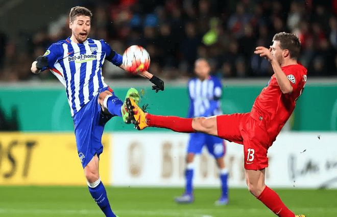 包含柏林赫塔主场胜出，德甲积分榜前六名位置稳固的词条