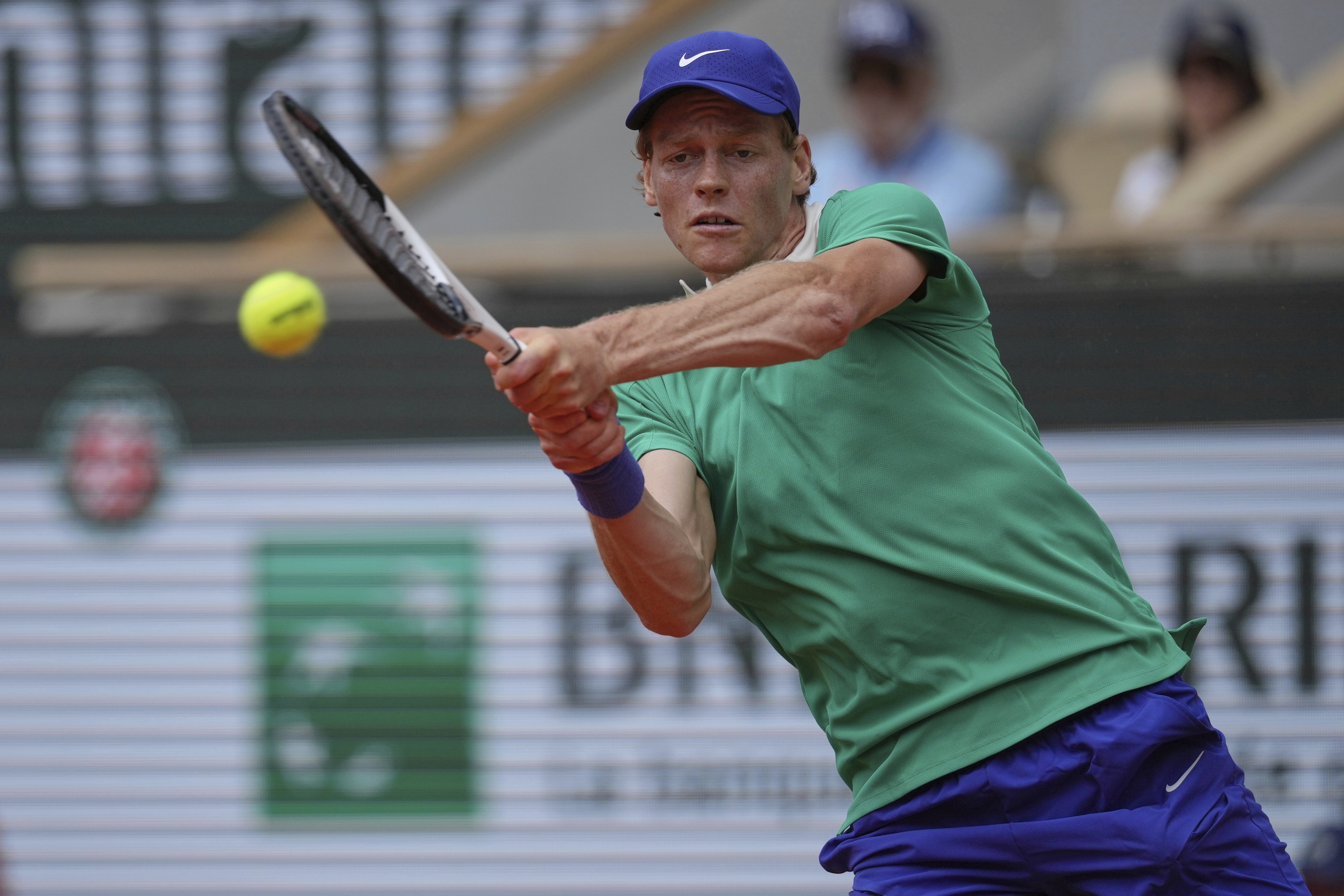 关于法网绝杀澳网，辛纳刷新纪录的信息