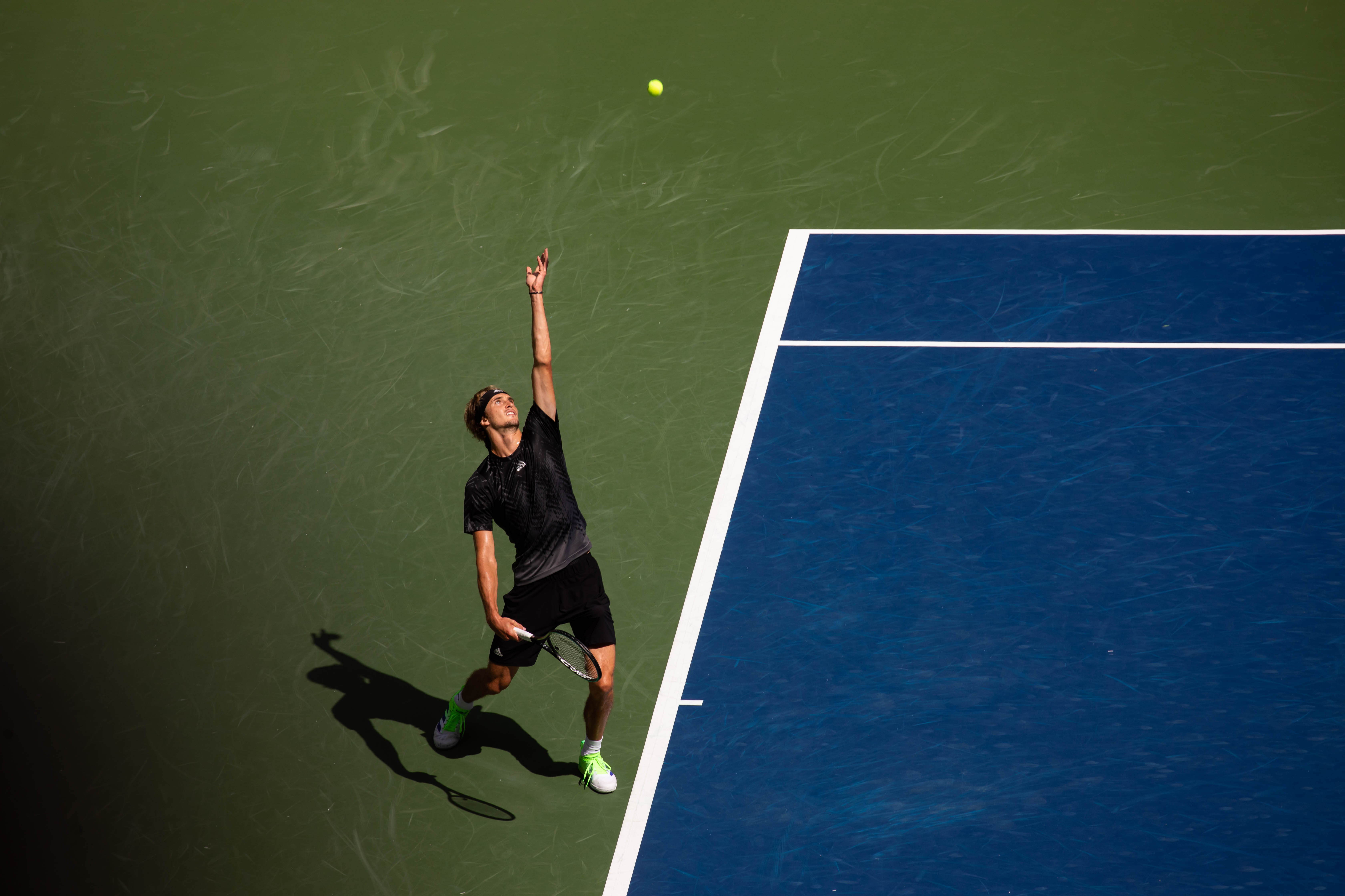 包含日本网球队绝杀美国网球队，兹维列夫高光表现的词条