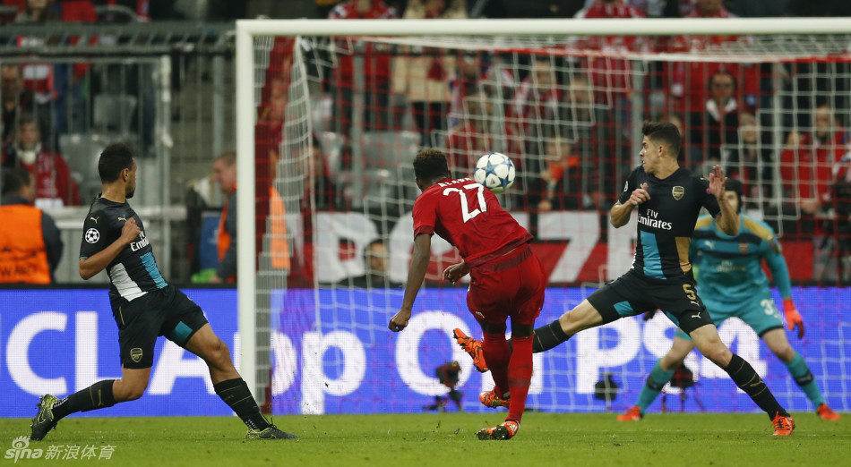 包含利物浦血洗阿森纳，阿拉巴送出助攻的词条