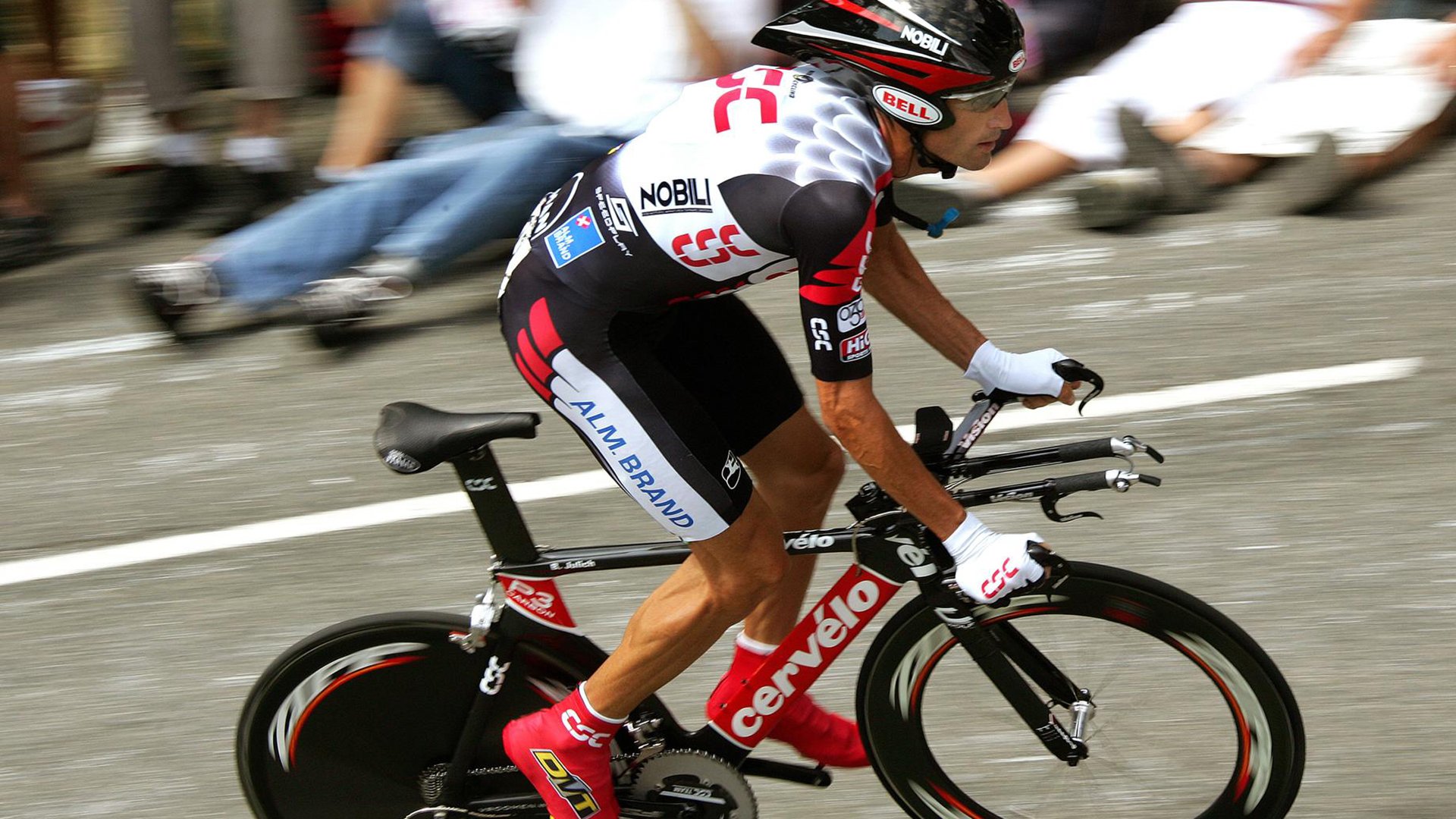 南美风暴下的日耳曼铁壁，阿尔瓦雷斯一肩扛起，多特蒙德力克哥伦比亚启示录