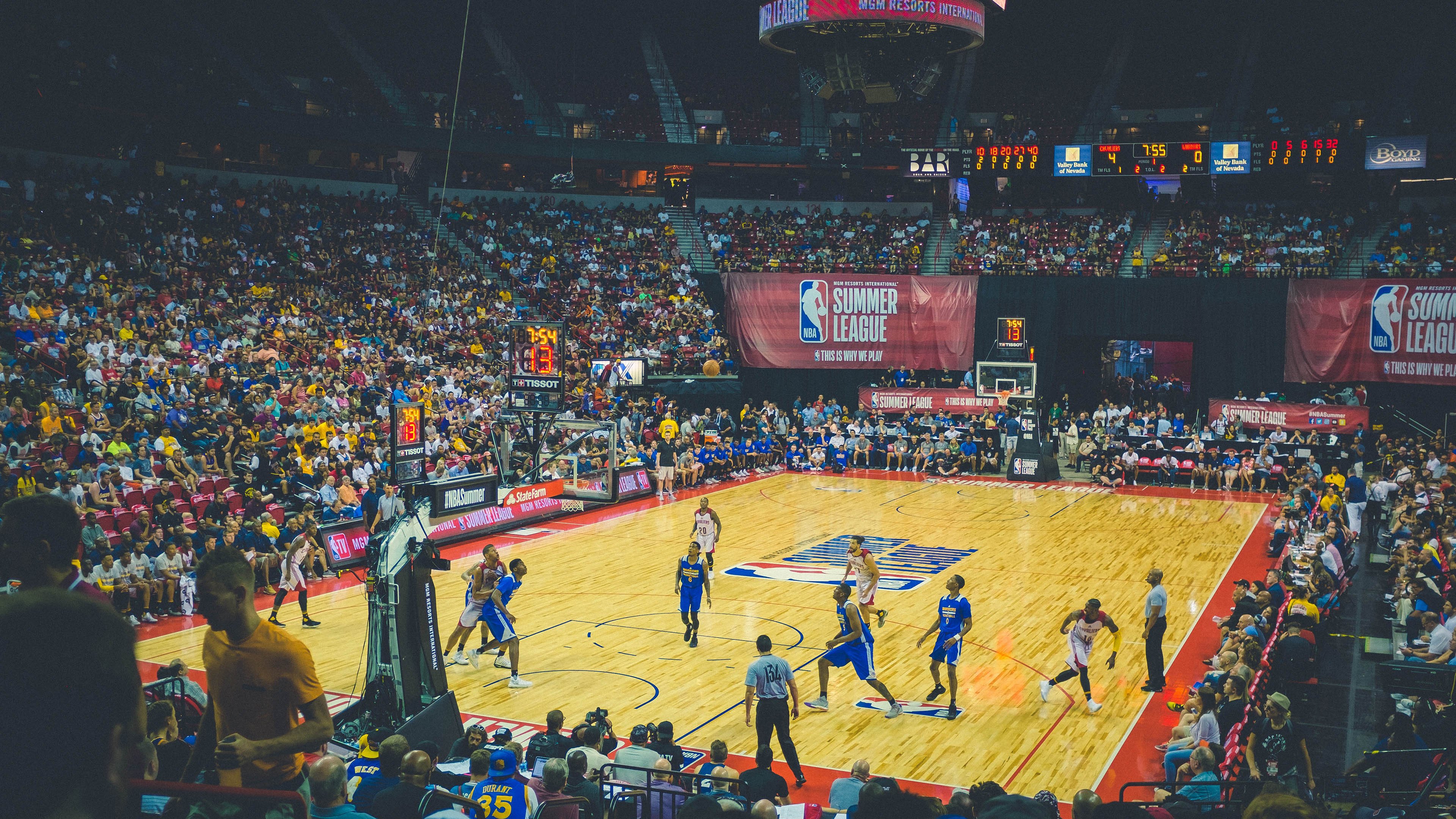 76人强行终结开拓者连胜神话，爱德华兹逆境展露巨星锋芒