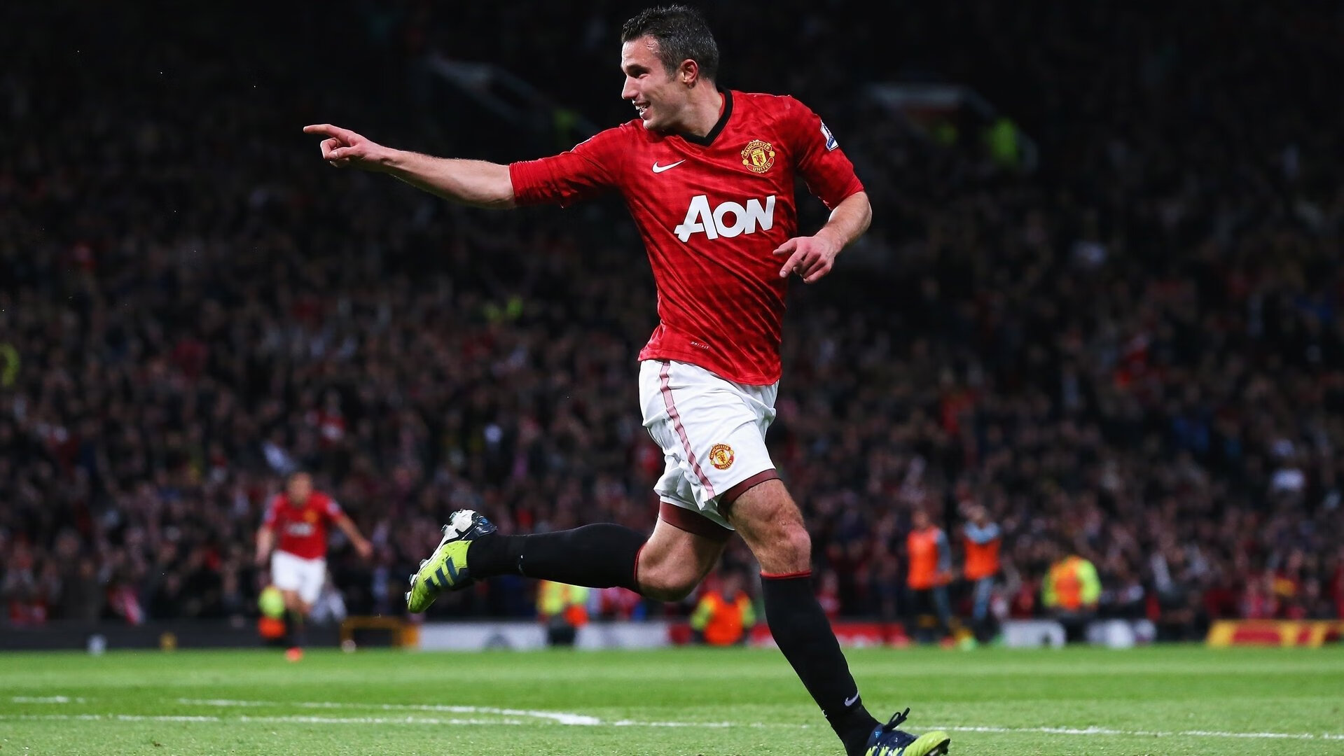 F1新赛季揭幕战之夜，萨内如何以独特节奏带动全队